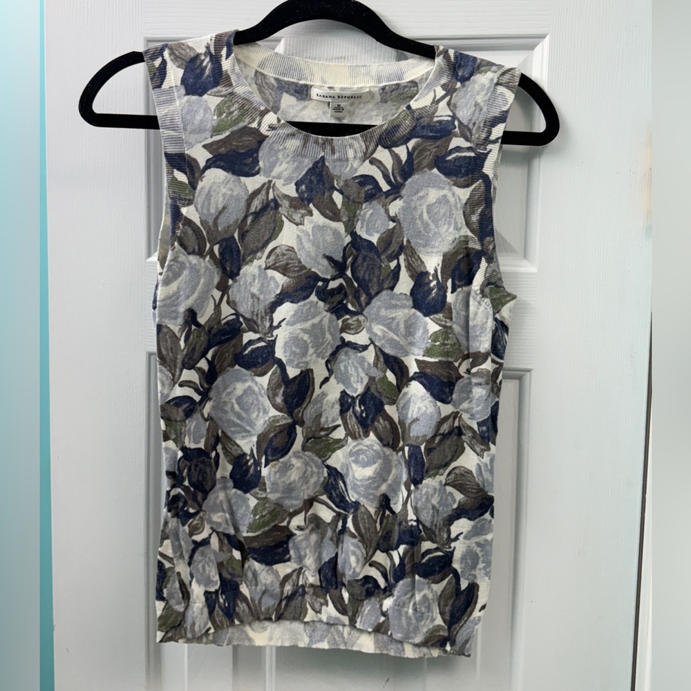 Banana republic soft tank top